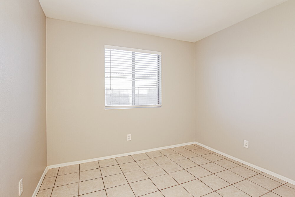 Building Photo - 947 E Via Elena St