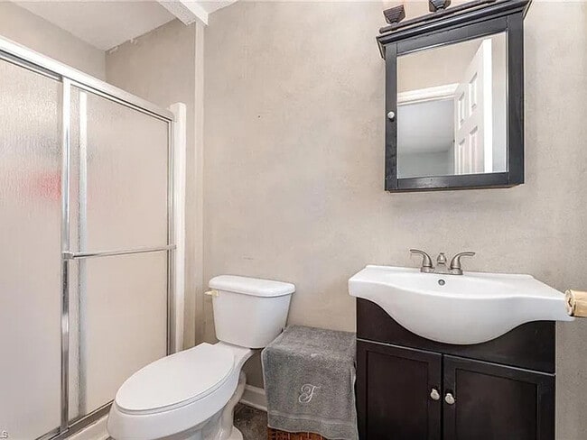 Building Photo - Earn Wealth While Leasing - Like a Homeown...