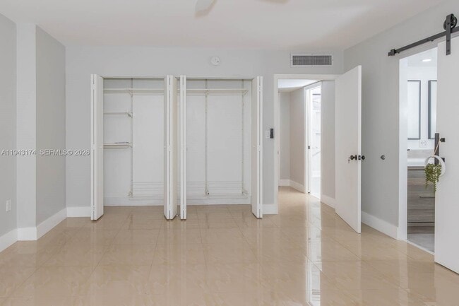 Building Photo - 20291 NE 30th Ave