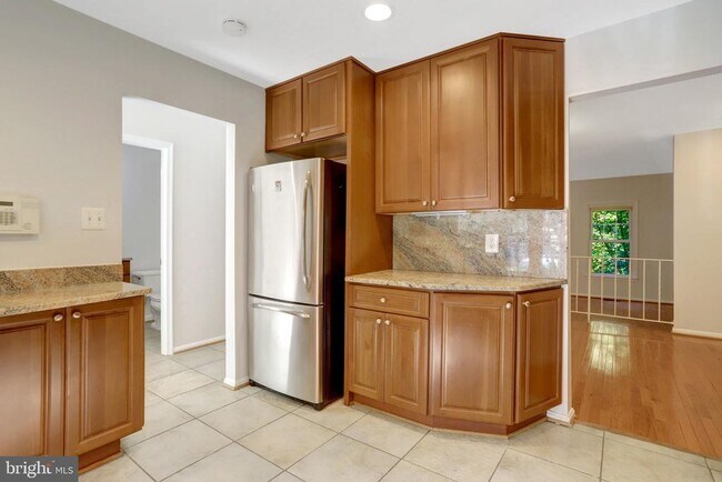 Building Photo - 7416 Spring Tree Dr