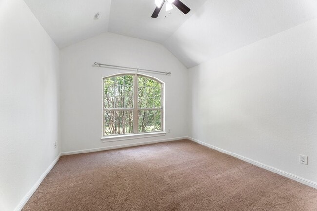 Building Photo - 87 Sagamore Ridge Pl