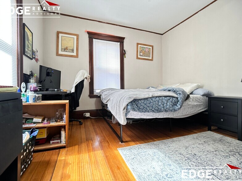 Building Photo - 550 Washington St