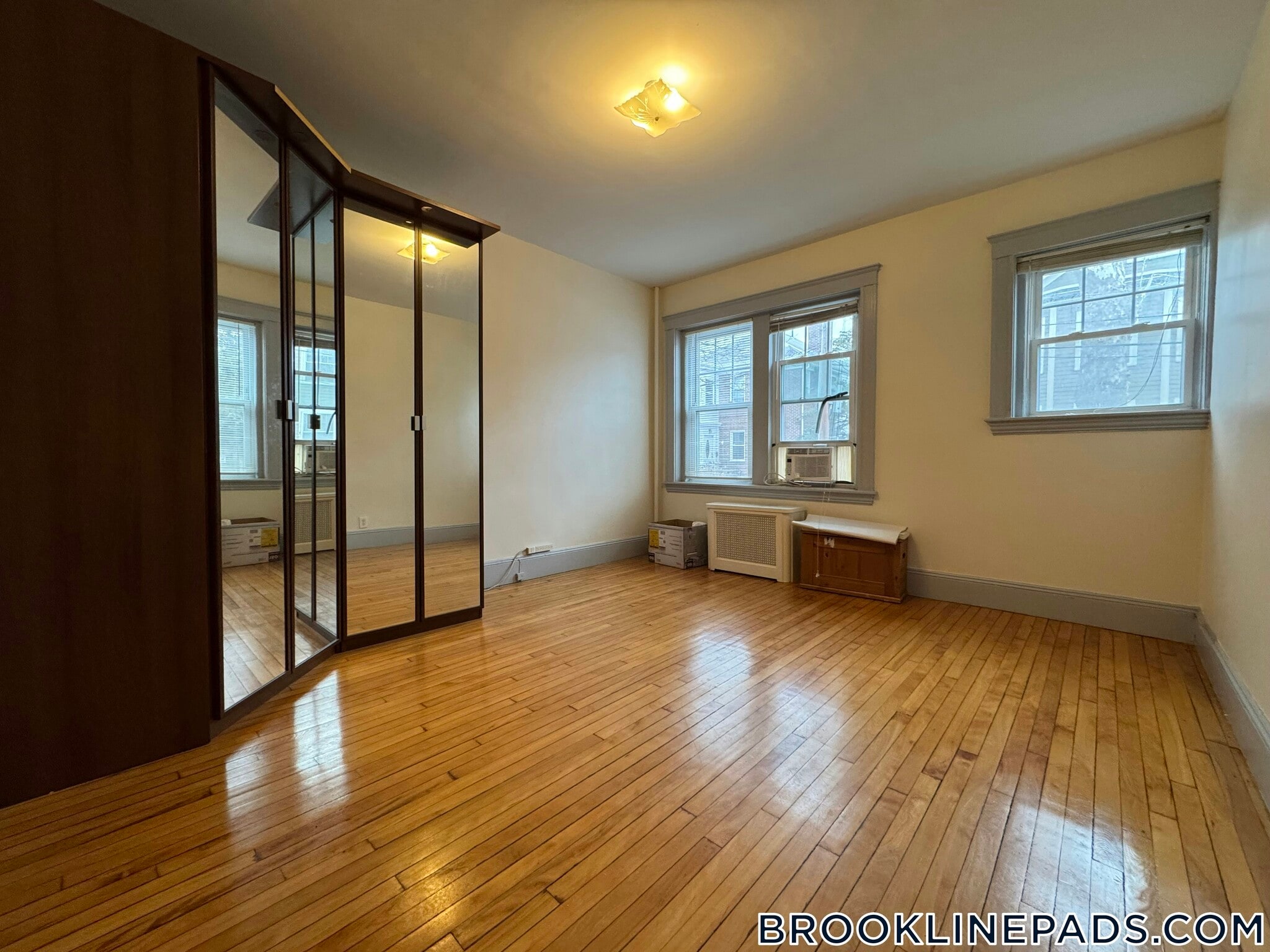 Building Photo - 208 Fuller St