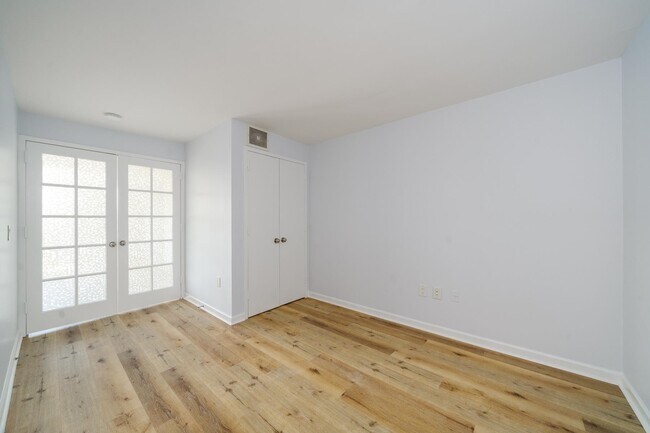 Building Photo - 700 Grove St