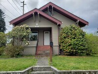 Building Photo - 1301 N Rainier Ave