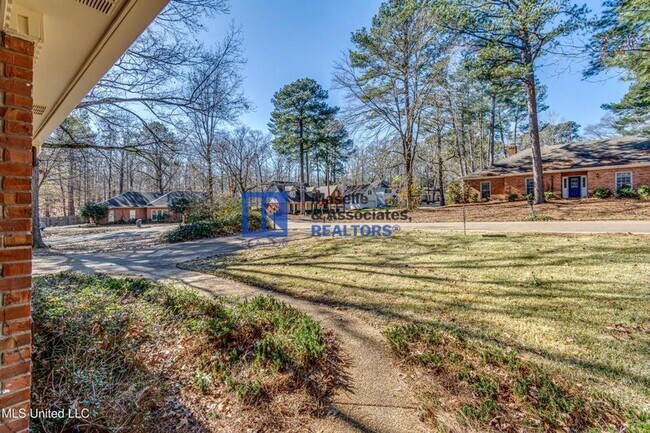 Building Photo - 3 Bed/2 Bath Home in Castlewoods in Brandon