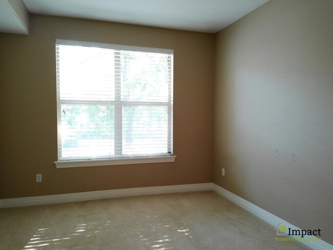 Building Photo - 9059 E Panorama Cir
