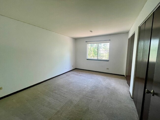 Building Photo - 1703 W Mansard Ln