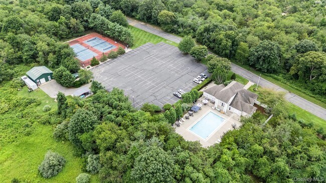 Building Photo - 3002 Willow Pond Dr