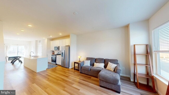 Building Photo - 3485 Cormorant Dr