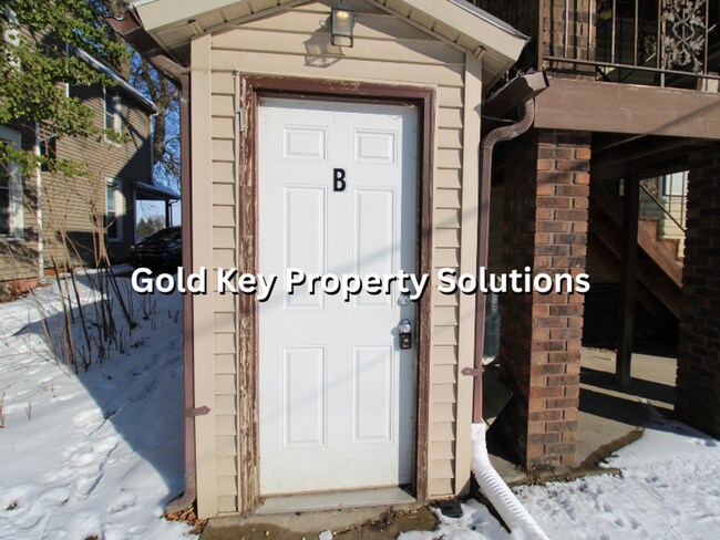 Building Photo - 517-519 N Wheeling Ave