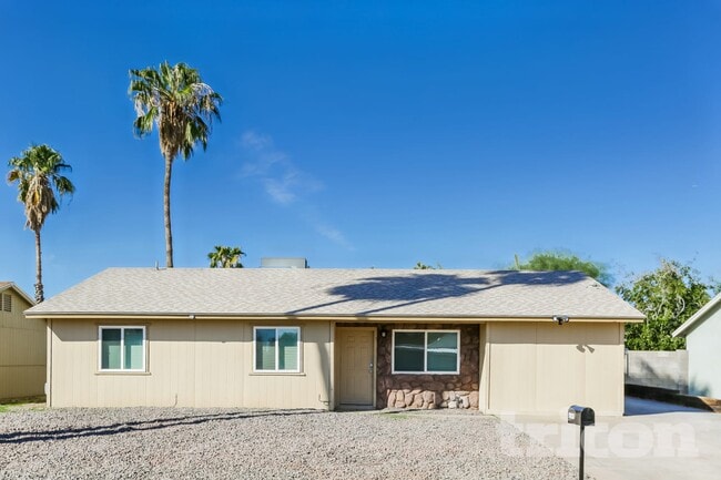 Building Photo - 17832 N 31st Ave