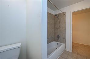 Building Photo - 26619 Richwood Oaks Dr