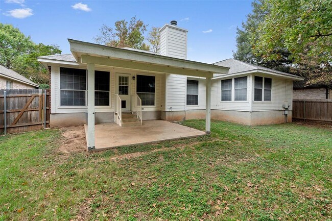 Building Photo - 7905 Henry Kinney Row