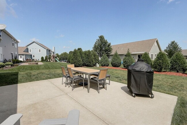 Building Photo - Beautiful 3-Bedroom, 2-Bath Ranch Home for...