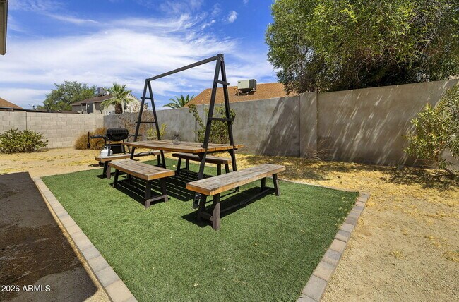 Building Photo - 4768 W Piute Ave