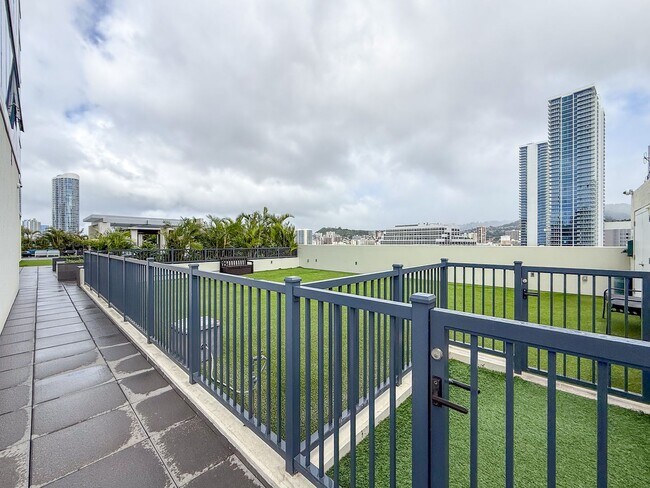Building Photo - High-Floor 2BR Corner Unit with Expansive Views & 2 Parking at Azure Ala Moana