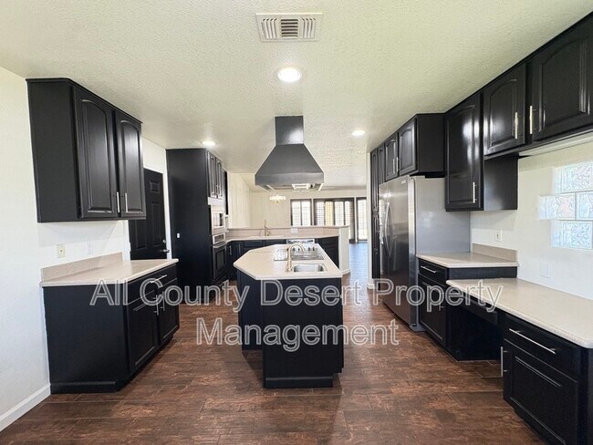 Building Photo - 78823 Ave 42