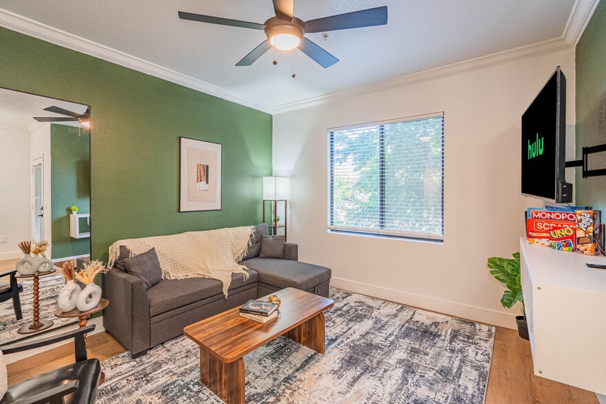 Building Photo - 2155 S 55th St