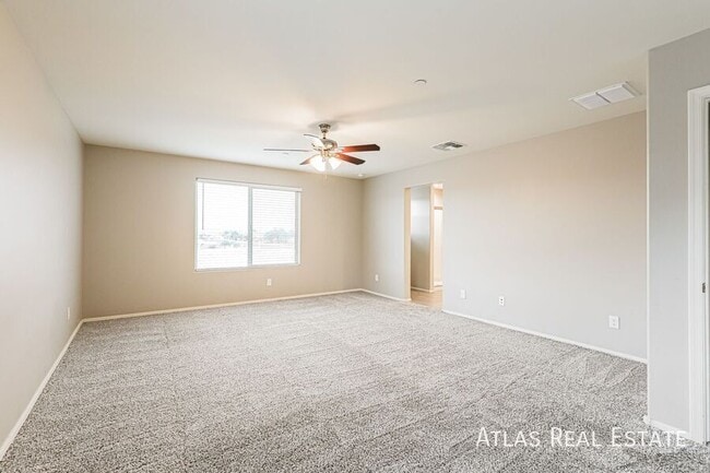 Building Photo - 13046 N Murray Dr