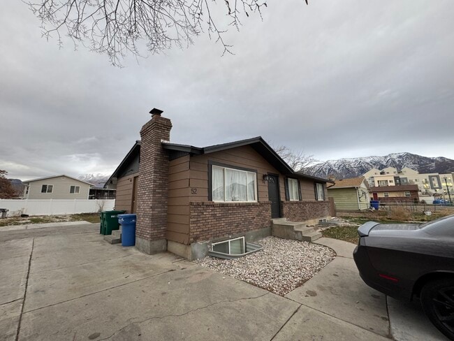 Building Photo - 54 W 300 S St