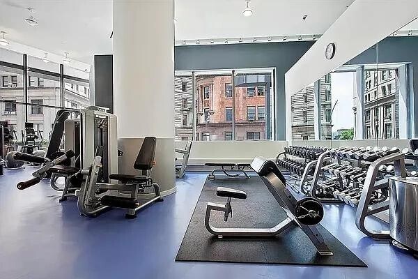 Building Photo - 15 S William St