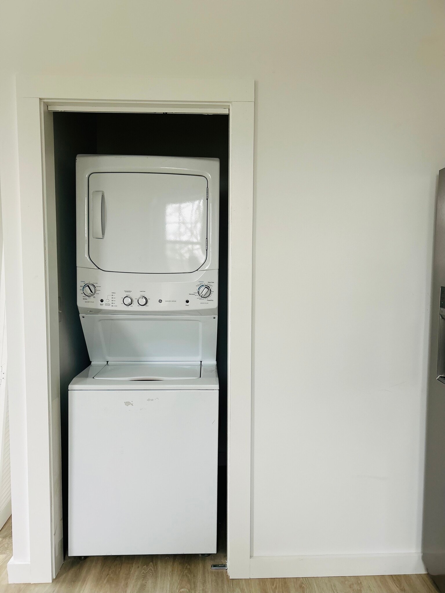 Building Photo - 24 Elmwood Ave