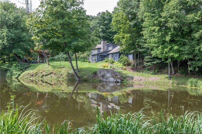 Building Photo - 21 Jericho Rd N