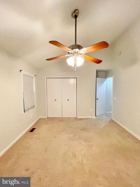 Building Photo - 1208 W Abingdon Dr