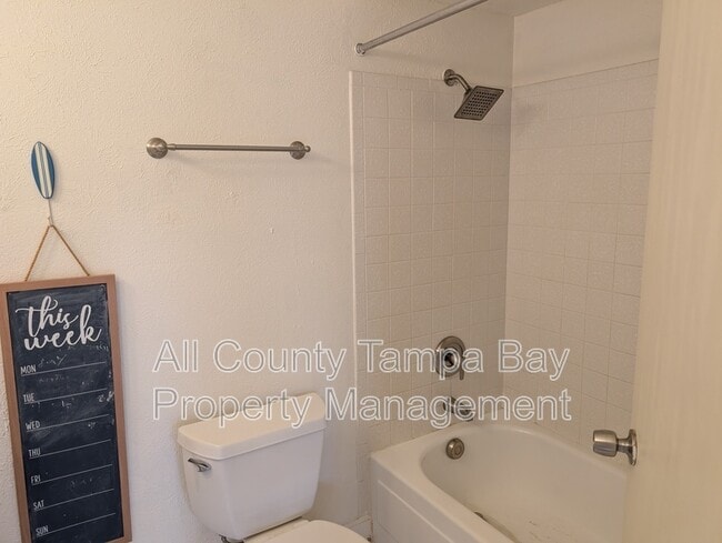 Building Photo - 4230 36th Ave S