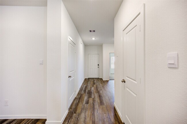 Building Photo - 27203 Hurley Sea Dr