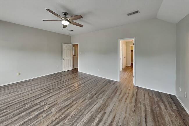 Building Photo - 14006 Honey Bee Ct