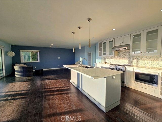 Building Photo - 509 N Helberta Ave