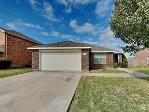 Building Photo - Beautiful Brick home in Mansfield ISD!
