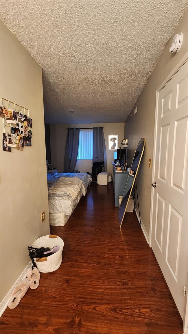 Building Photo - 3874 Lyons Rd