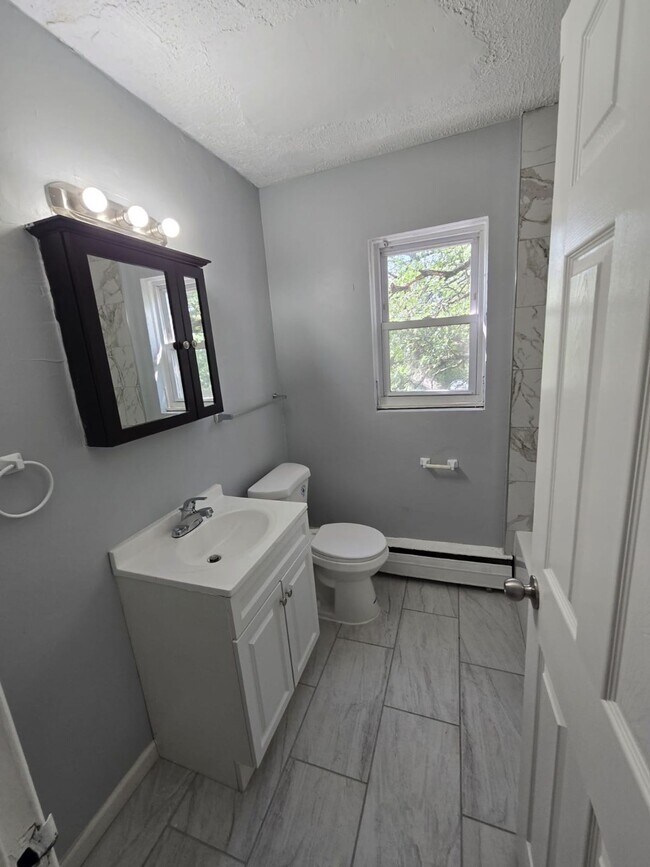 Building Photo - White Horse Gardens is a beautiful place to call home, offering comfort, charm, and everyday conv...