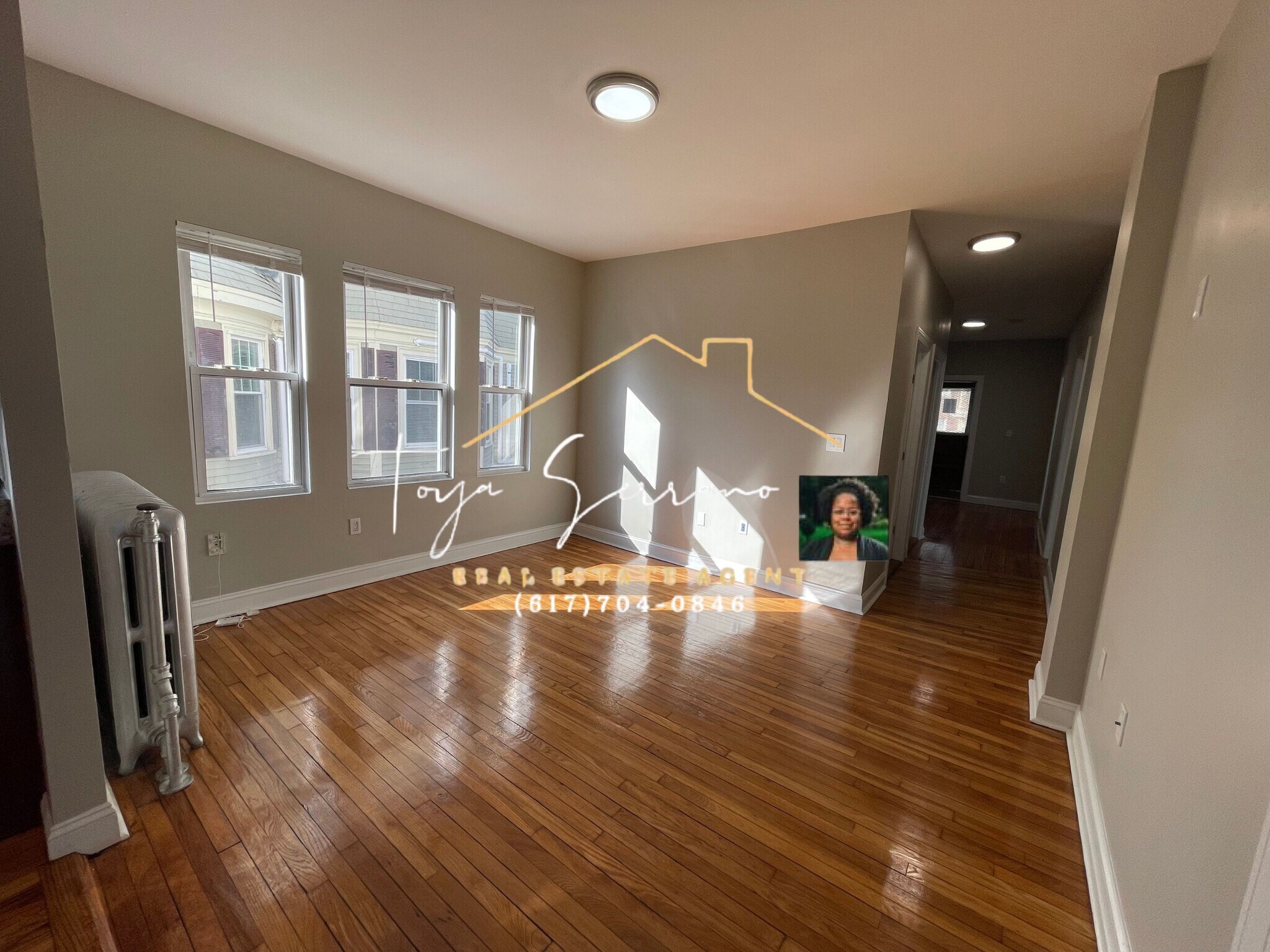 Building Photo - 11 Abbotsford St