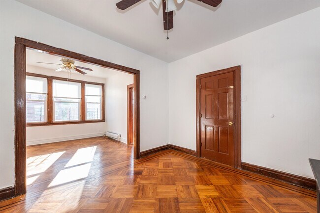 Building Photo - 46 Spruce St