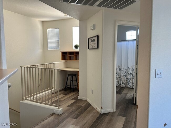 Building Photo - 5855 Valley Dr