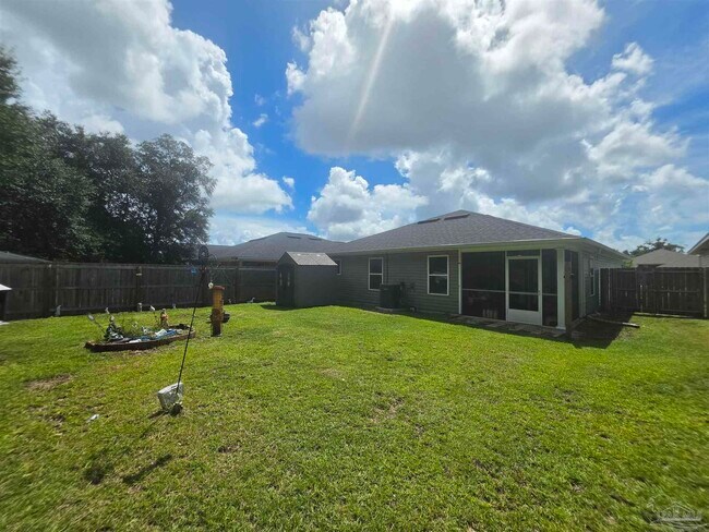 Building Photo - 5165 Peach Dr