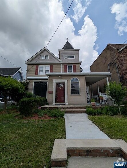 Building Photo - 234 3rd Ave
