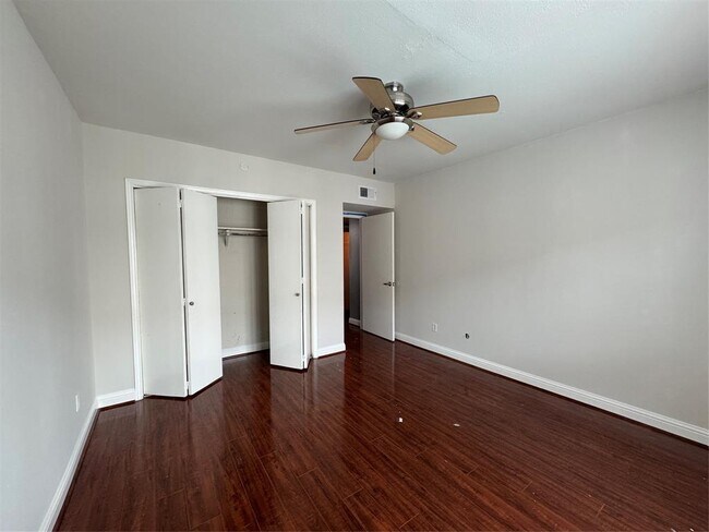 Building Photo - 1807 Stoney Brook Dr