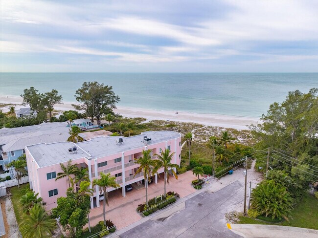 Building Photo - 3708 Gulf Dr