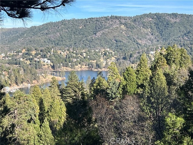 Building Photo - 23870 Lakeview Dr