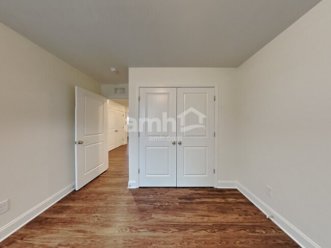 Building Photo - 133 Hazel Pk Dr