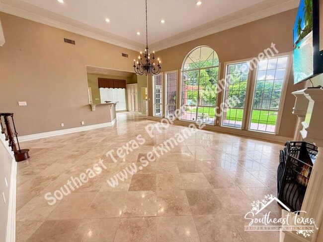 Building Photo - 4980 Littlewood Dr