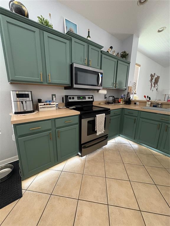 Building Photo - 8709 Sandy Plains Dr