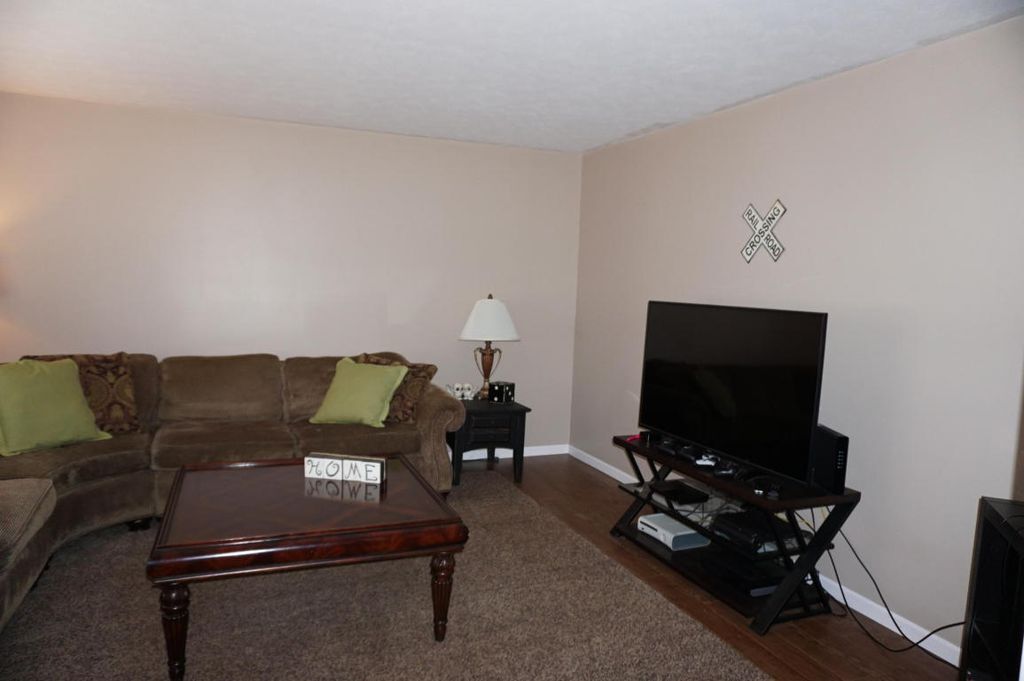 Building Photo - 2536 S McCann Ave