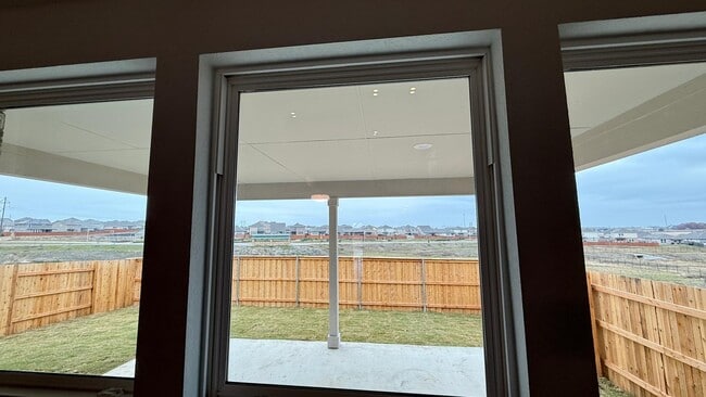 Building Photo - 597 Rubber Tree Wy