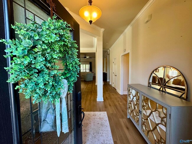 Building Photo - 1024 Split Rock Cove